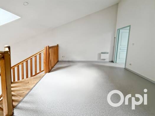 Duplex à louer 640 € 3 pièces 2 chambres 80,8 m² 2ème étage Baix 07210