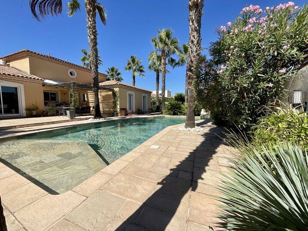 Maison 7 pièces 206 m² · à Marseillan · 206 m² · 780 000 €