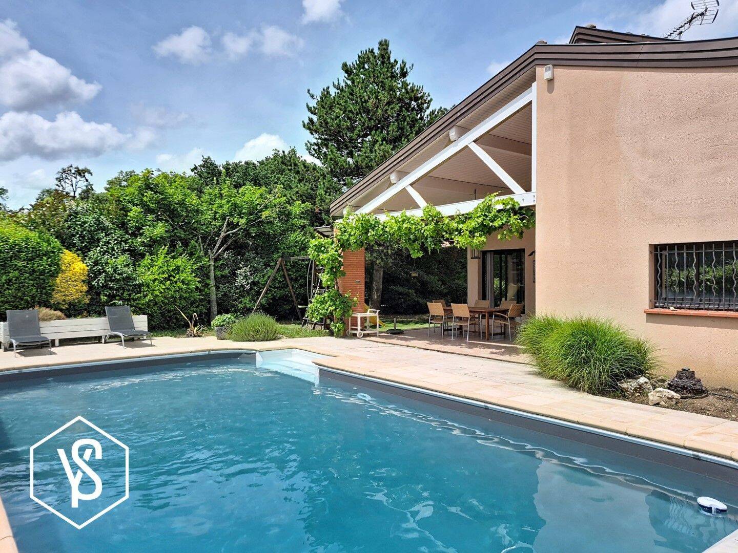 Maison 7 pièces 214 m² · à Labège · 214 m² · 549 900 €