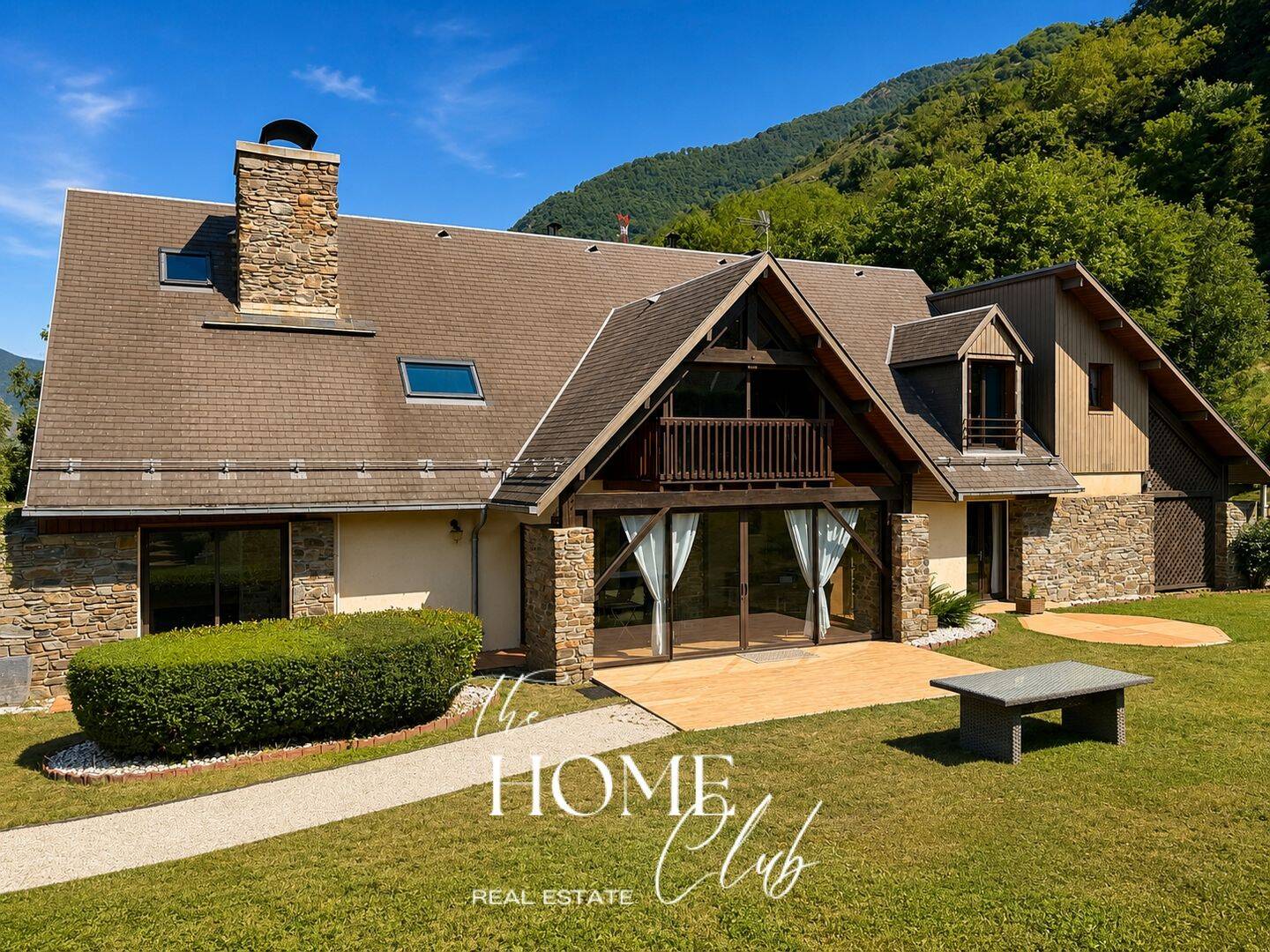 Maison 8 pièces 306 m² · à Juzet-de-Luchon · 306 m² · 595 000 €
