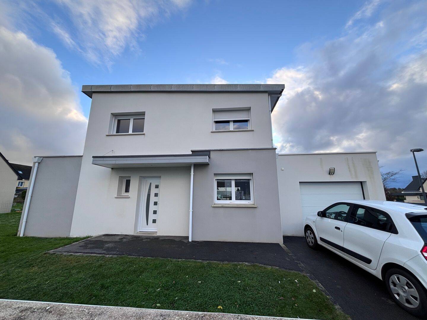 Maison 5 pièces 96 m² · à Saint-Évarzec · 96 m² · 350 525 €