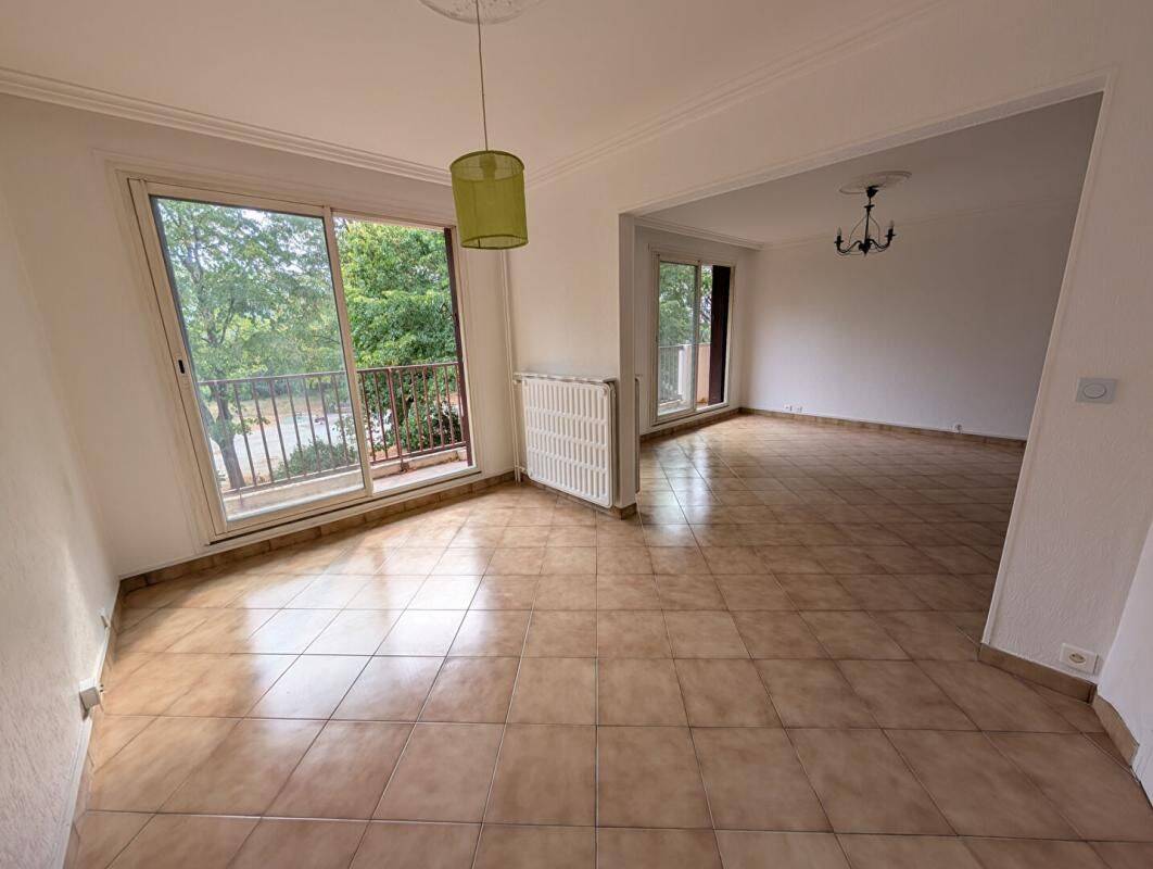 Appartement 4 pièces 77 m² · à Saint-Priest · 77 m² · 190 000 €