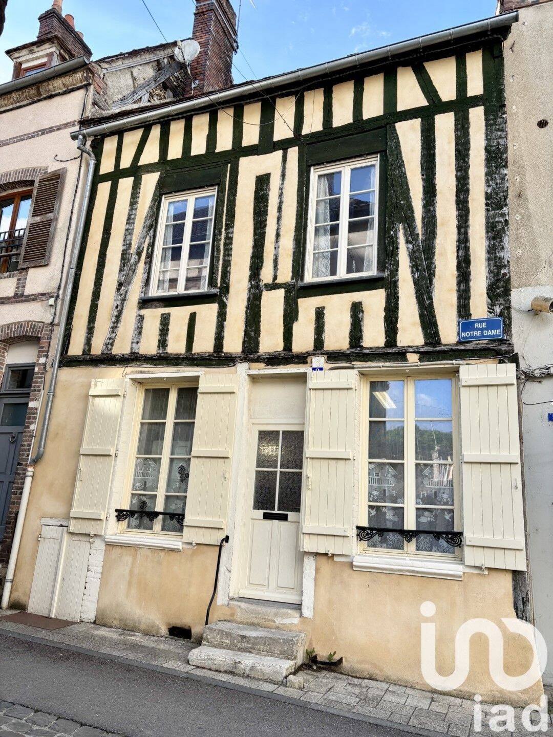 Maison 3 pièces 63 m² · à Saint-Julien-du-Sault · 63,1 m² · 61 000 €