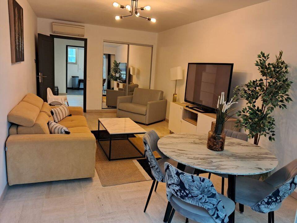 Appartement 2 pièces 58 m² · à Antibes · 58 m² · 1 400 €/mois