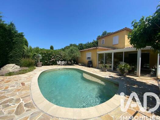 Maison à vendre 849 000 € 3 pièces 2 chambres 100,8 m² 923 m² de terrain Ouest Cogolin 83310