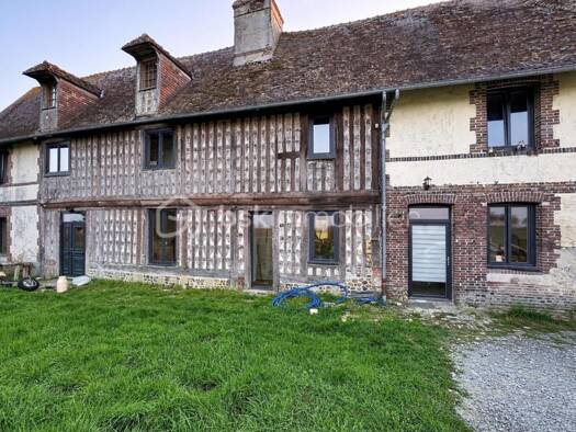 Demeure à vendre 196 000 € 6 pièces 4 chambres 220 m² Livarot-Pays-d'Auge 14140