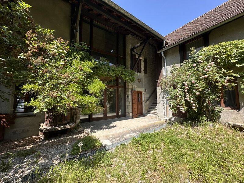Maison 10 pièces 230 m² · à Saint-Julien-en-Genevois · 230 m² · 1 598 000 €