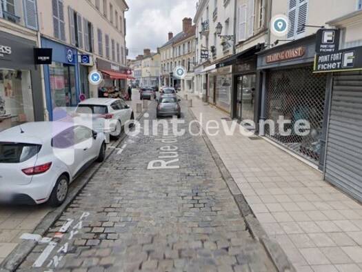 Local commercial à louer 8 533 € 570 m² de surface de vente Clairefontaine-en-Yvelines 78120