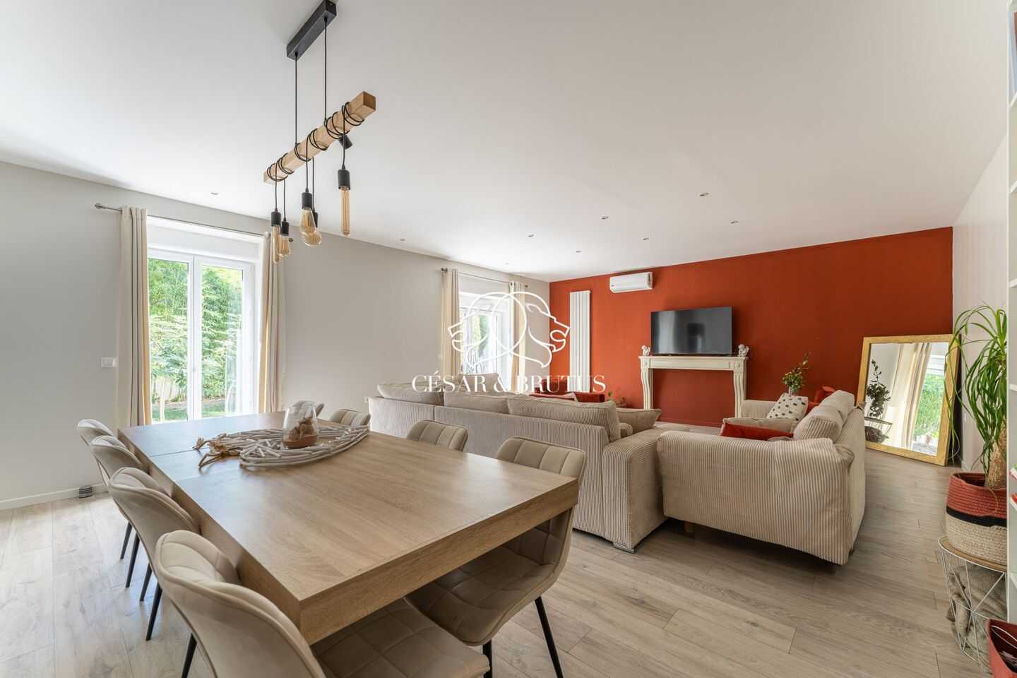 Maison 5 pièces 142 m² · à Décines-Charpieu · 142,1 m² · 549 000 €