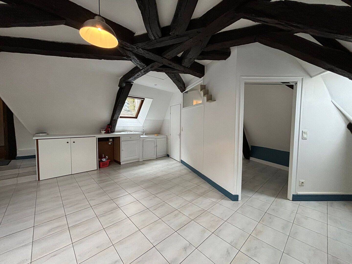 Appartement 2 pièces 26 m² · à Sens · 26 m² · 470 €