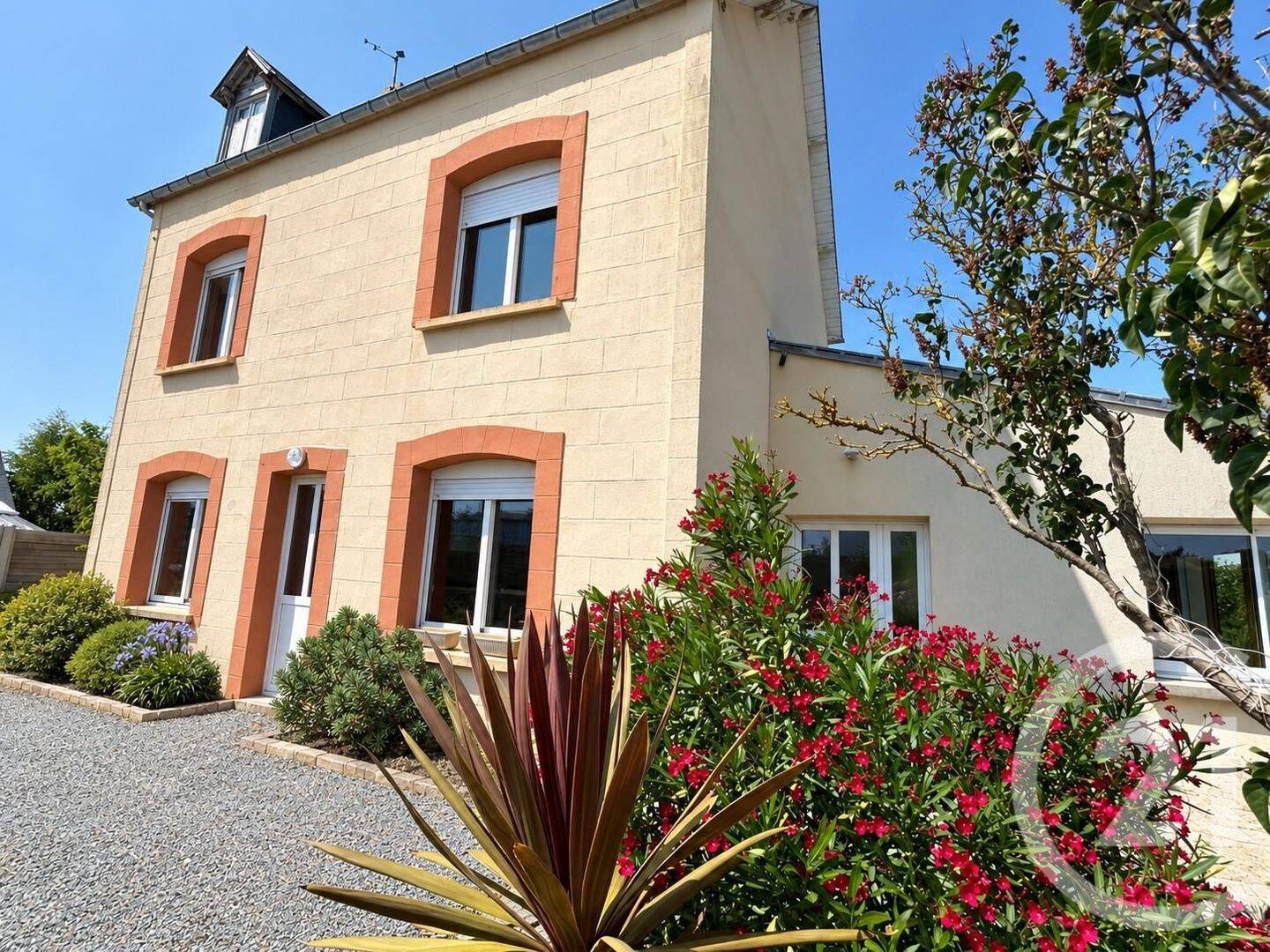 Maison 7 pièces 190 m² · à Agon-Coutainville · 190,4 m² · 399 000 €