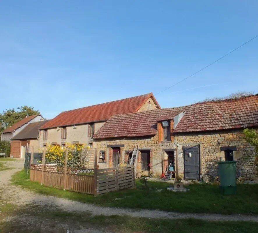 Maison 8 pièces 233 m² · à Mortagne-au-Perche · 233 m² · 183 000 €