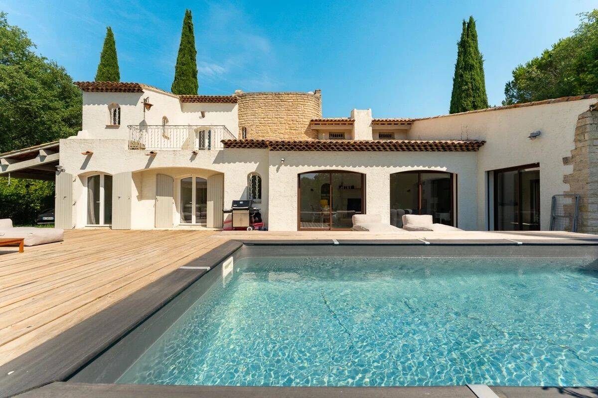 Maison 7 pièces 222 m² · à Aix-en-Provence · 222 m² · 1 390 000 €