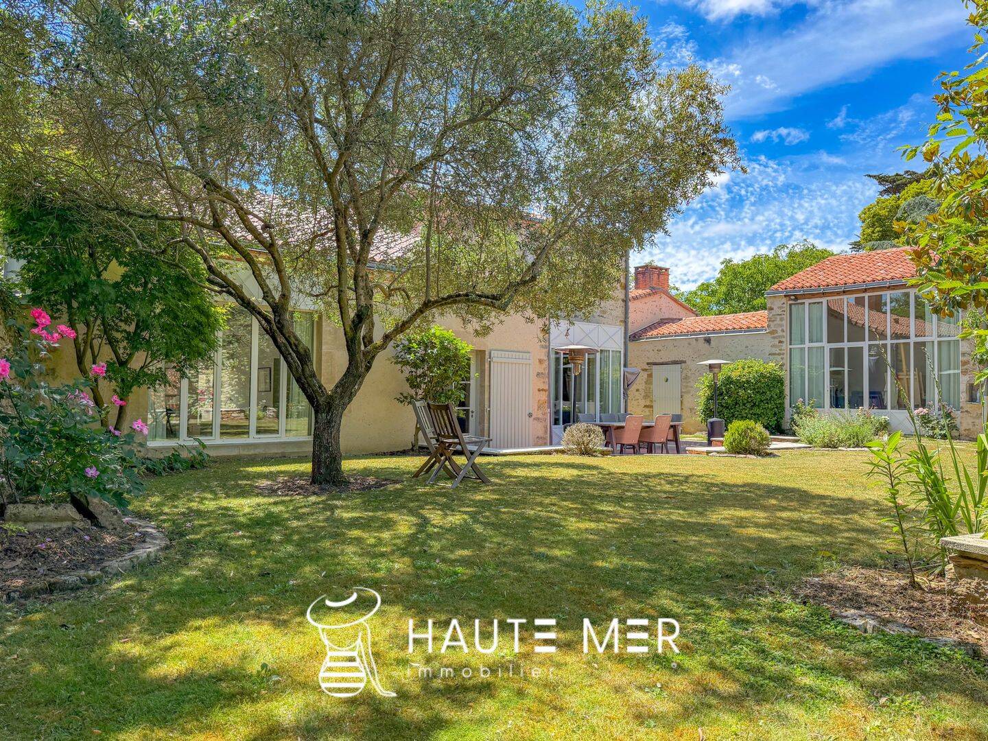 Maison 9 pièces 318 m² · à Talmont-Saint-Hilaire · 318 m² · 999 000 €