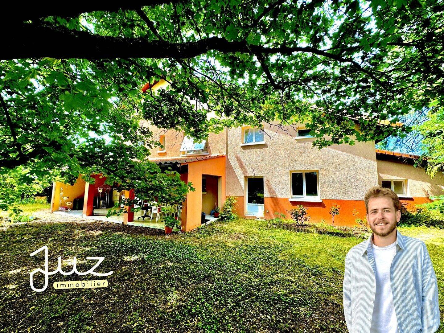 Maison 7 pièces 265 m² · à Bonson · 265 m² · 385 000 €