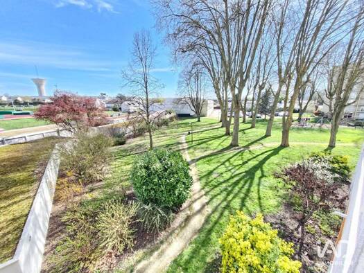 Appartement à vendre 136 700 € 4 pièces 3 chambres 86 m² 2ème étage Barriere Saint Marc Fleury-les-Aubrais 45400