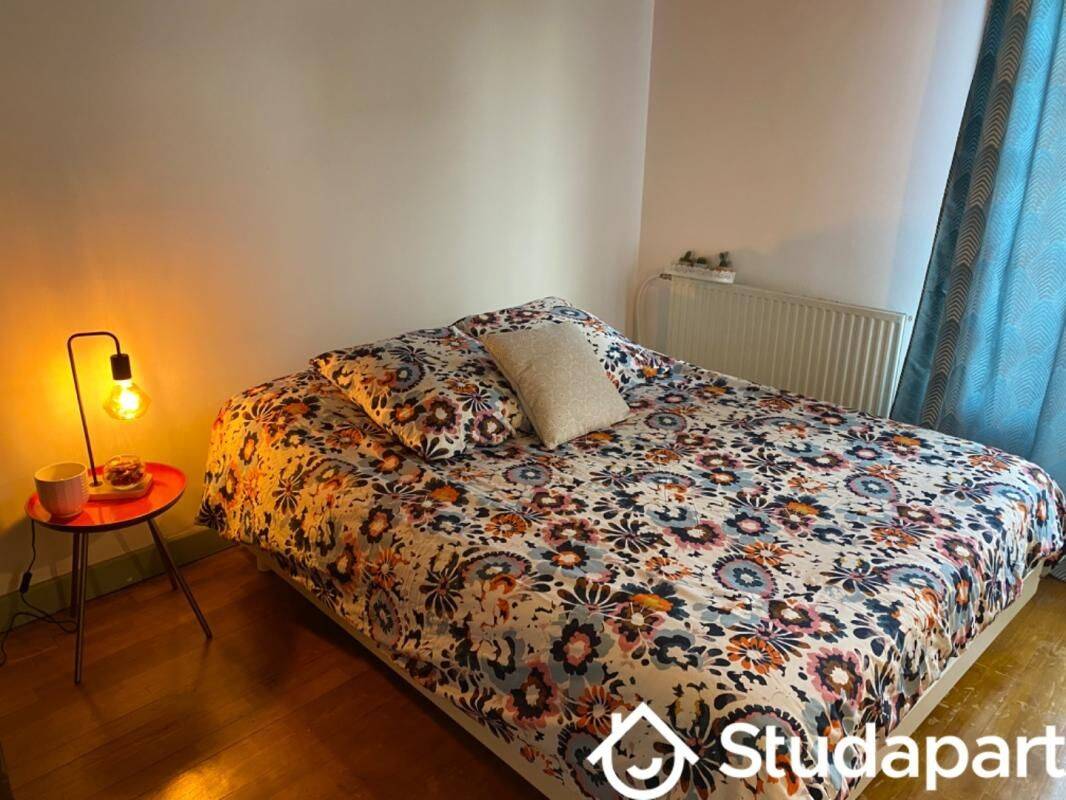 1 pièce 10 m² · à Bron · 10 m² · 550 €