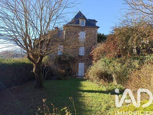 Maison à vendre 299 000 € 6 pièces 5 chambres 330 m² 2 200 m² de terrain Salmiech 12120