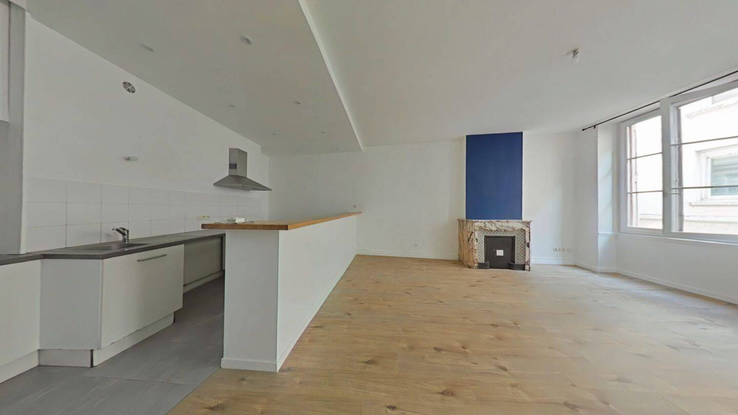 Appartement 4 pièces 83 m² · à Saint-Étienne · 82,7 m² · 725 €/mois