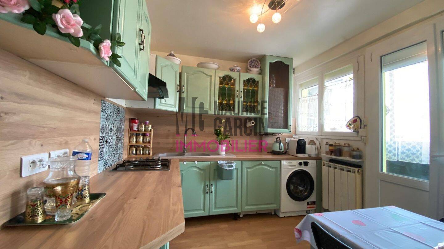 Appartement 5 pièces 91 m² · à Orange · 90,7 m² · 138 000 €