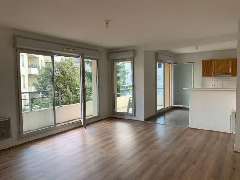 Appartement à louer 1 492 € 4 pièces 3 chambres 81,4 m² 2ème étage Bijou-Thouars Talence 33400