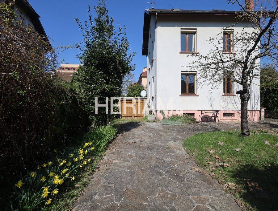 Maison 4 pièces 100 m² · à Annecy · 100 m² · 1 350 000 €