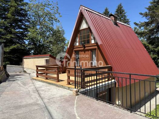 Chalet à vendre 350 000 € 4 pièces 2 chambres 115,2 m² 1 788 m² de terrain Lucéram 06440