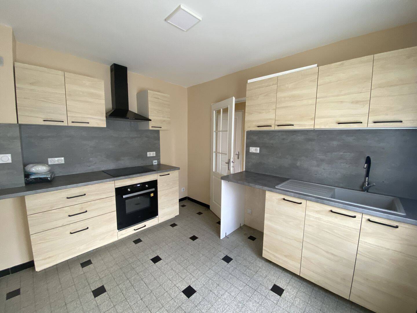 Maison 4 pièces 69 m² · à Neuilly-Crimolois · 68,5 m² · 1 140 €