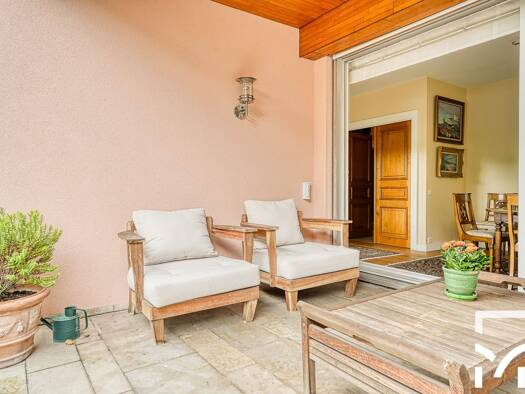 Duplex à vendre 990 000 € 7 pièces 4 chambres 210 m² Étage 2/2 Le Village Louveciennes 78430