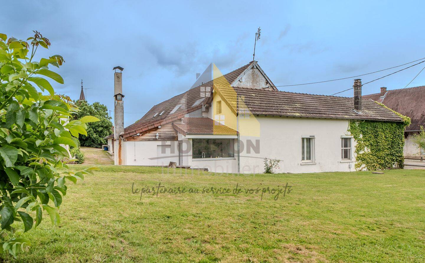 Maison 10 pièces 274 m² · à Relans · 273,7 m² · 239 000 €
