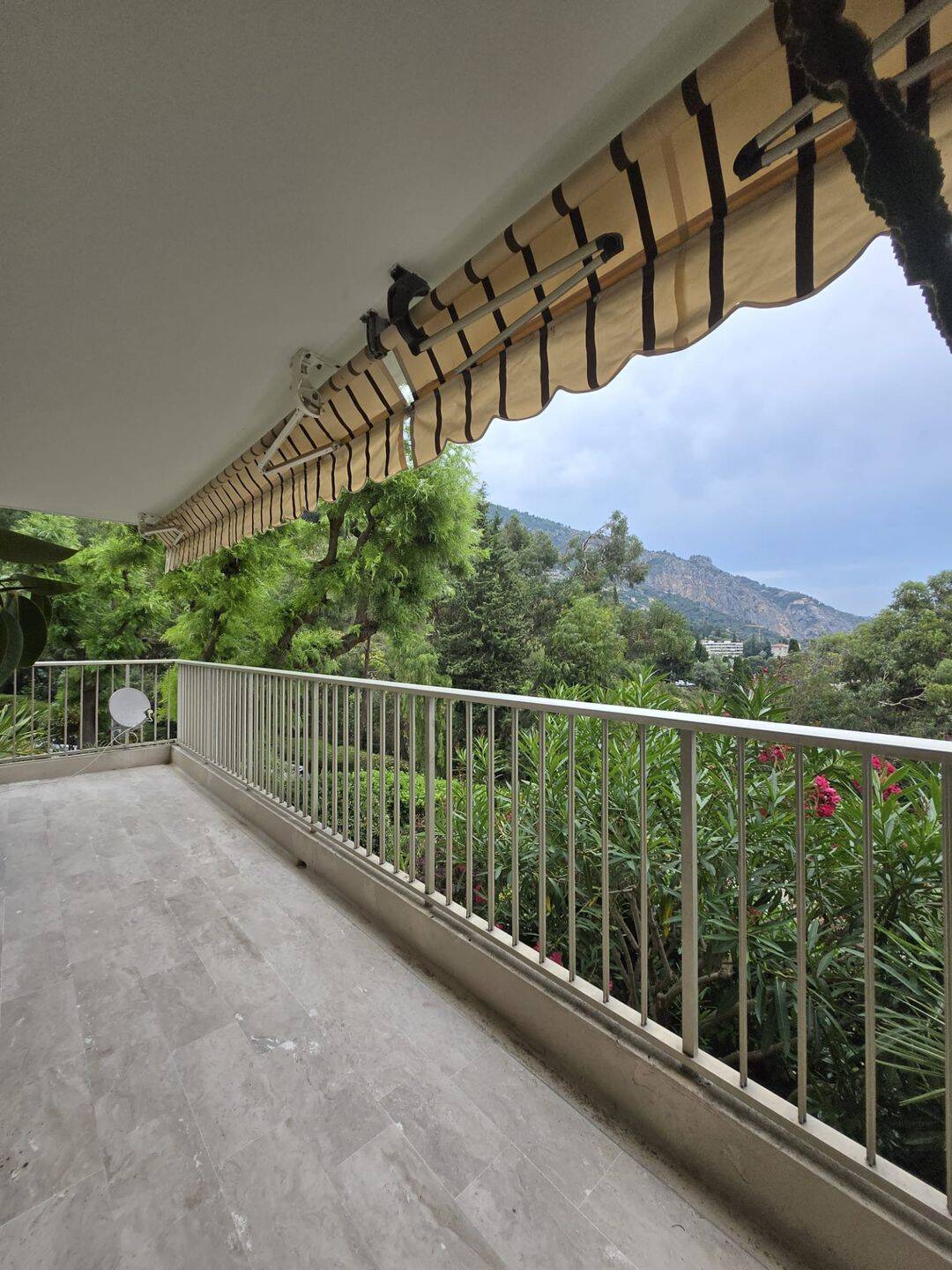 Appartement 1 pièce 46 m² · à Menton · 46 m² · 1 085 €
