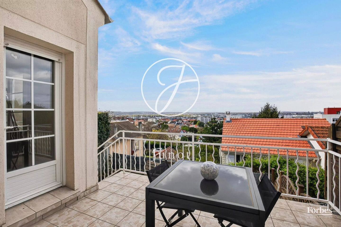 Maison 6 pièces 131 m² · à Rueil-Malmaison · 130,9 m² · 780 000 €