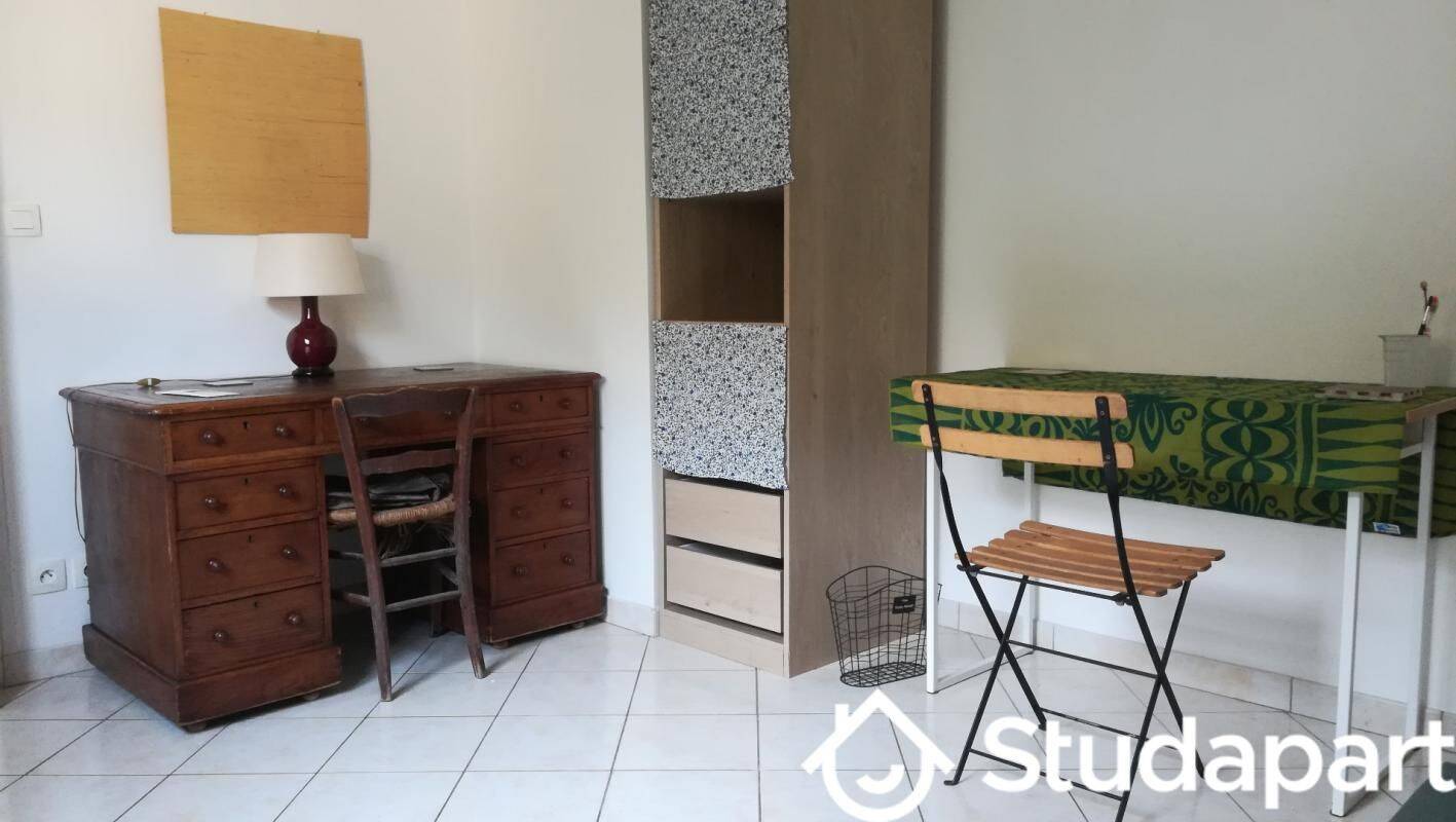 Appartement 1 pièce 17 m² · à Vélizy-Villacoublay · 17 m² · 400 €
