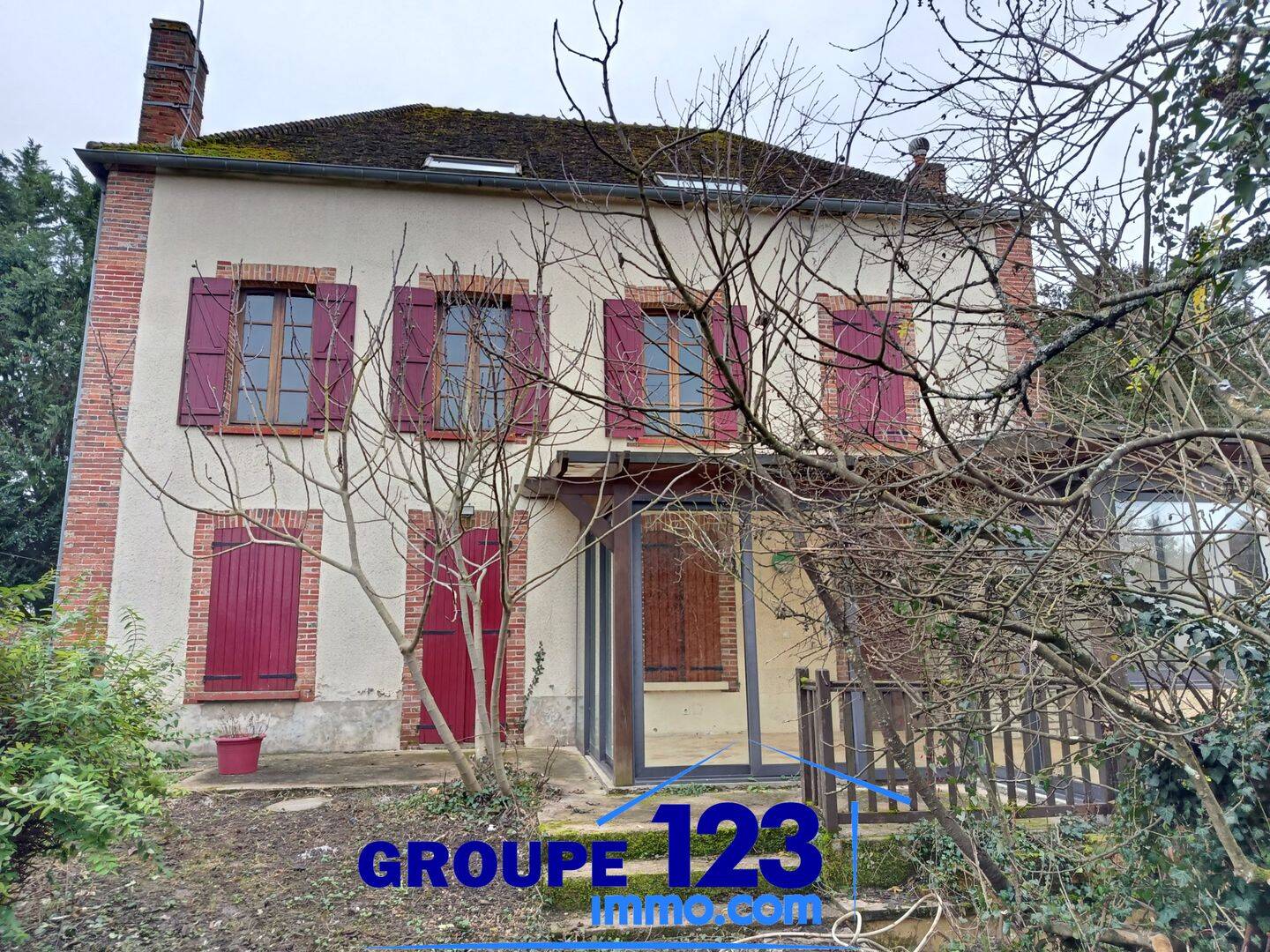 Maison 9 pièces 289 m² · à Cheny · 289 m² · 239 000 €