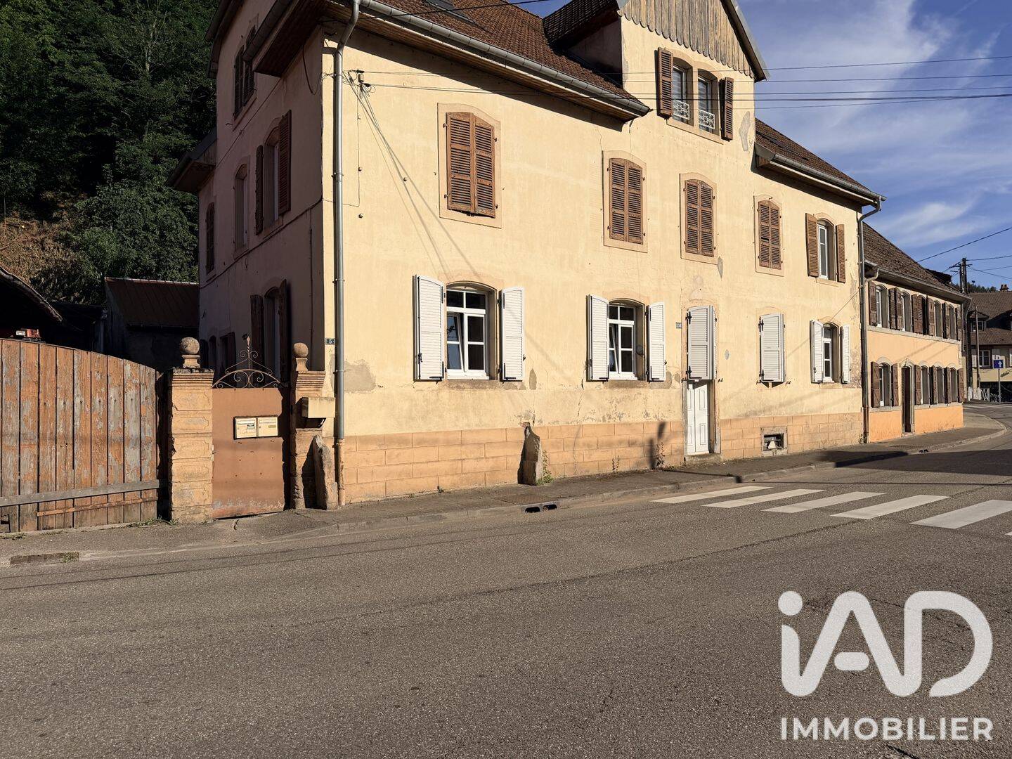 Appartement 5 pièces 136 m² · à Lutzelbourg · 136 m² · 92 000 €
