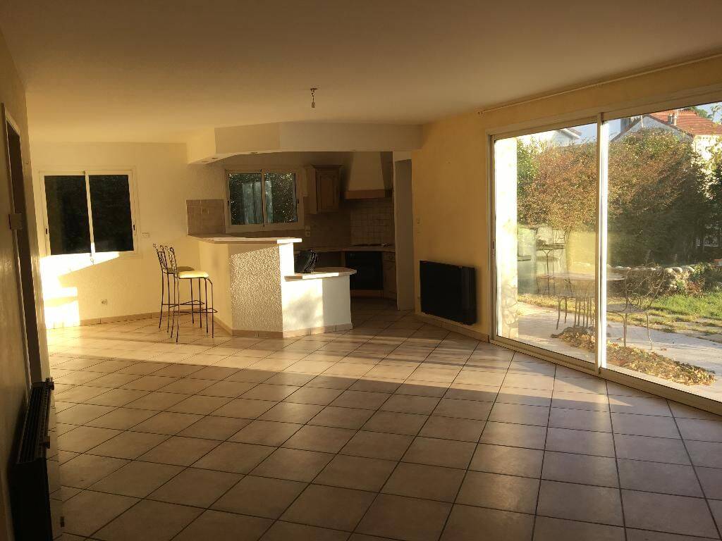 Maison 4 pièces 100 m² · à La Roche-de-Glun · 100 m² · 1 035 €/mois