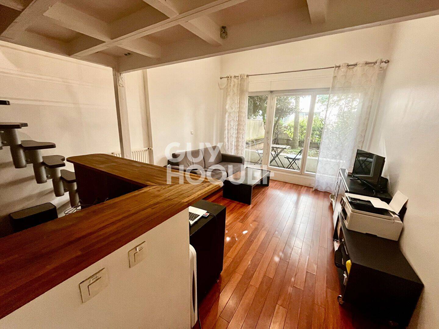 Appartement 2 pièces 28 m² · à Massy · 27,6 m² · 930 €