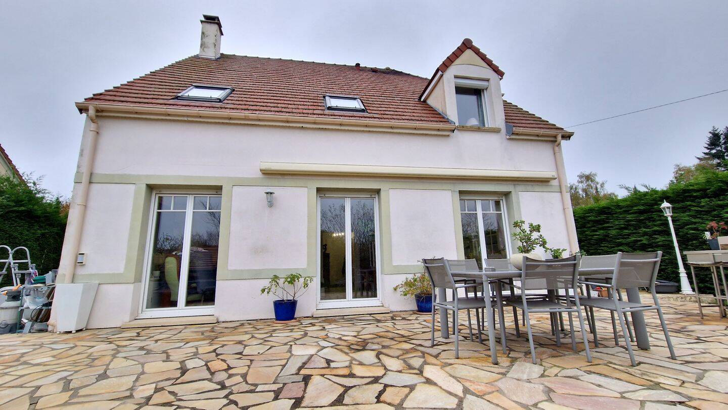 Maison 6 pièces 133 m² · à Saint-Witz · 133 m² · 474 000 €