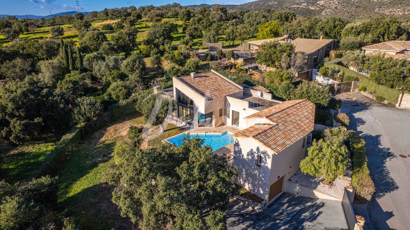 Maison 6 pièces 153 m² · à Saint-Raphaël · 153 m² · 1 090 000 €