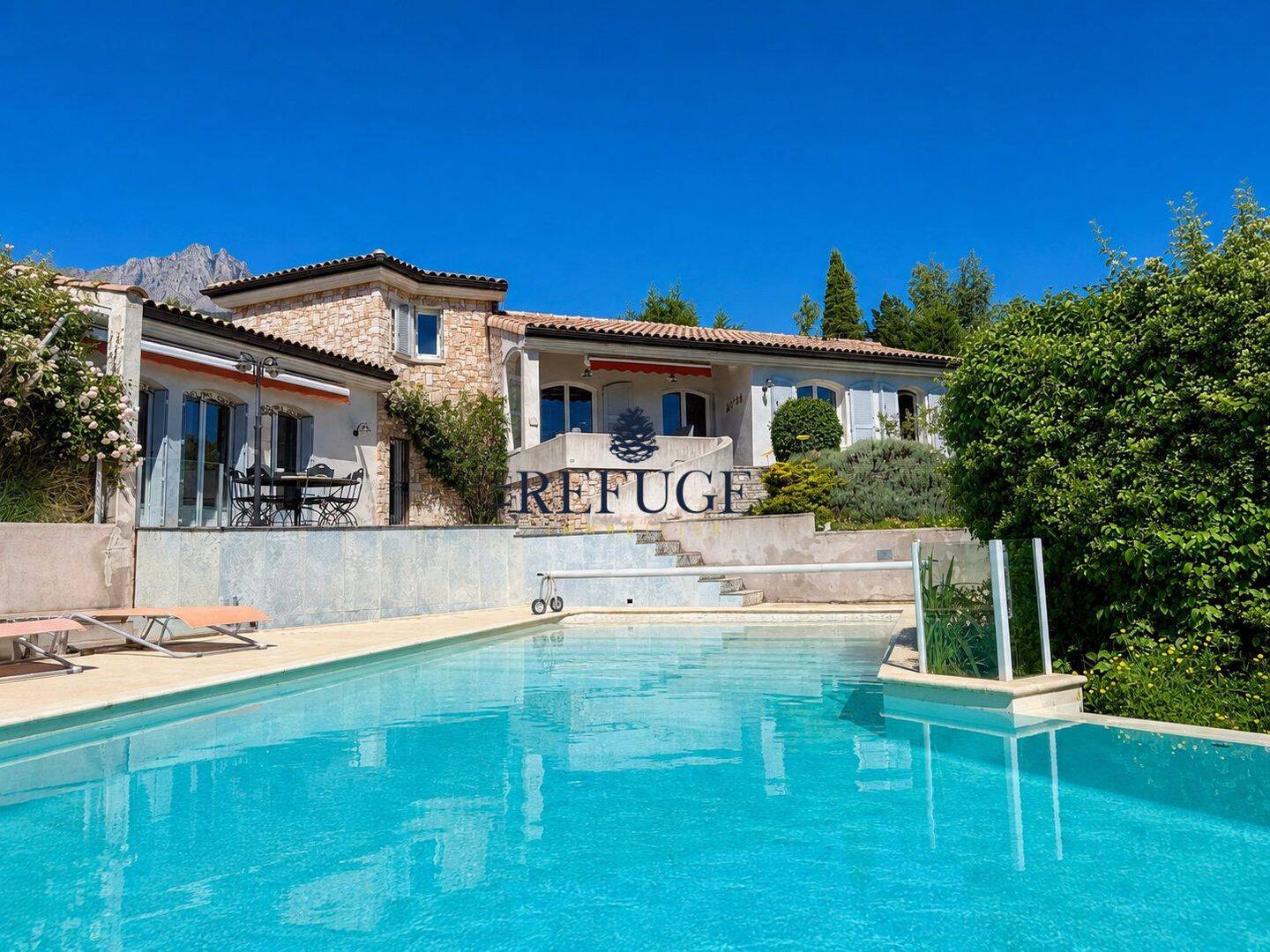 Maison 5 pièces 165 m² · à Prunières · 165 m² · 935 000 €