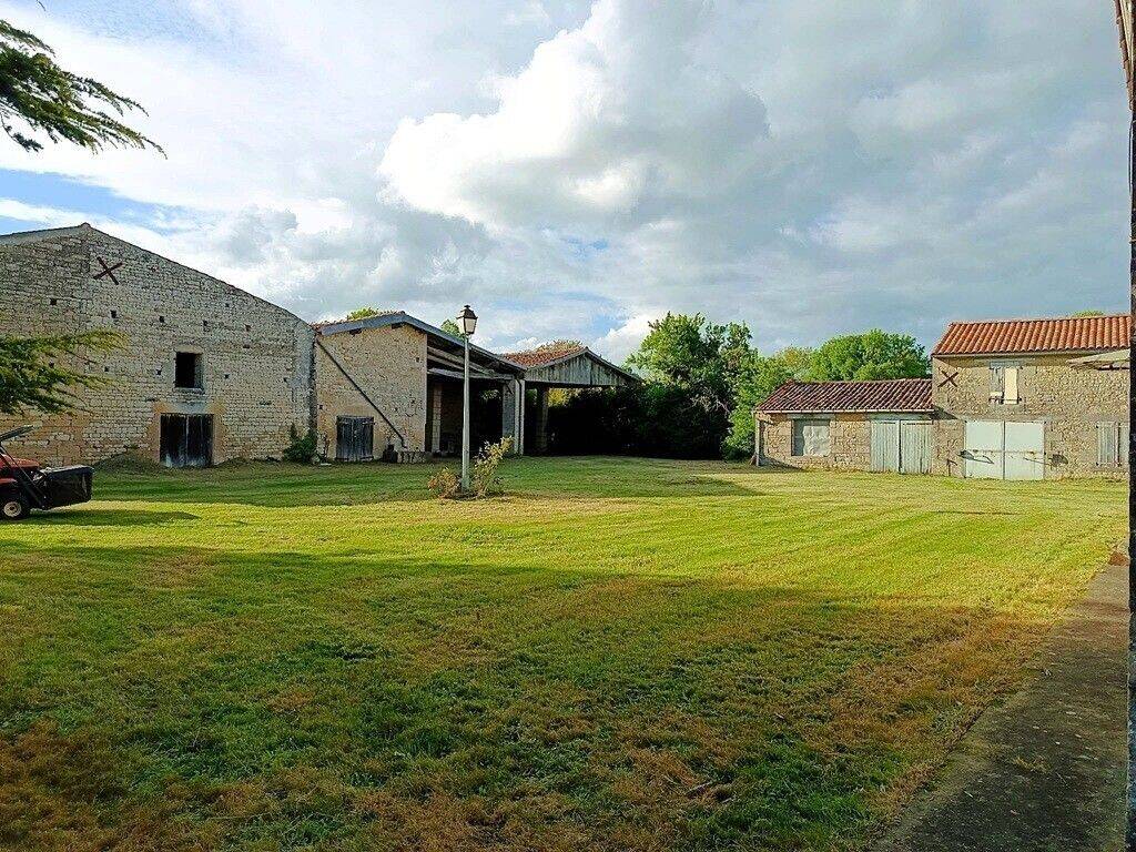 Maison 6 pièces 142 m² · à Aulnay · 142 m² · 159 600 €