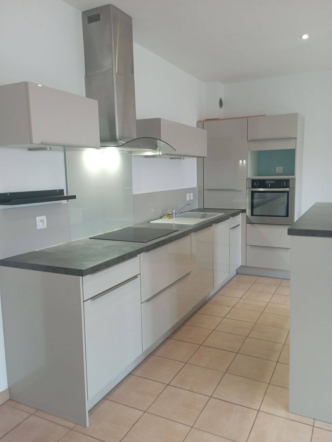 Appartement 3 pièces 76 m² · à Nîmes · 76 m² · 850 €