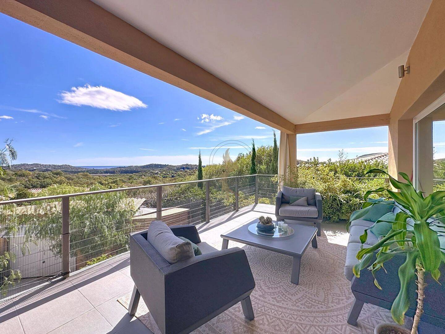 Maison 6 pièces 197 m² · à Zonza · 197 m² · 1 218 000 €