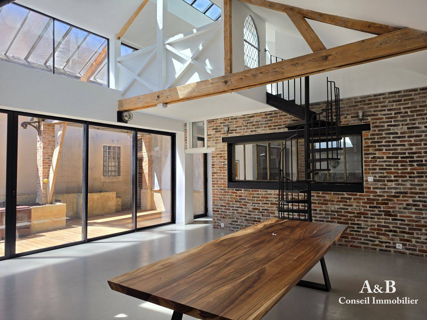 Maison 10 pièces 255 m² · à Sainte-Savine · 255 m² · 449 000 €