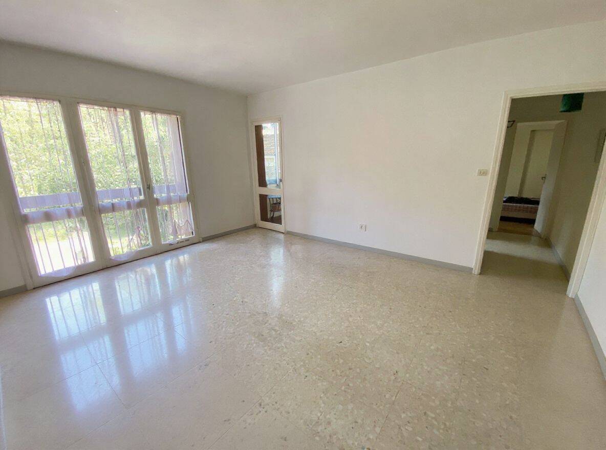 Appartement 2 pièces 58 m² · à Nîmes · 57,7 m² · 99 000 €