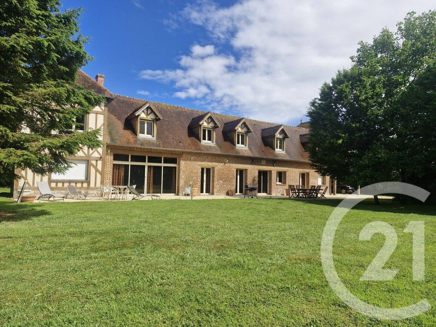 Maison 6 pièces 299 m² · à Saint-Valery-en-Caux · 298,7 m² · 659 000 €