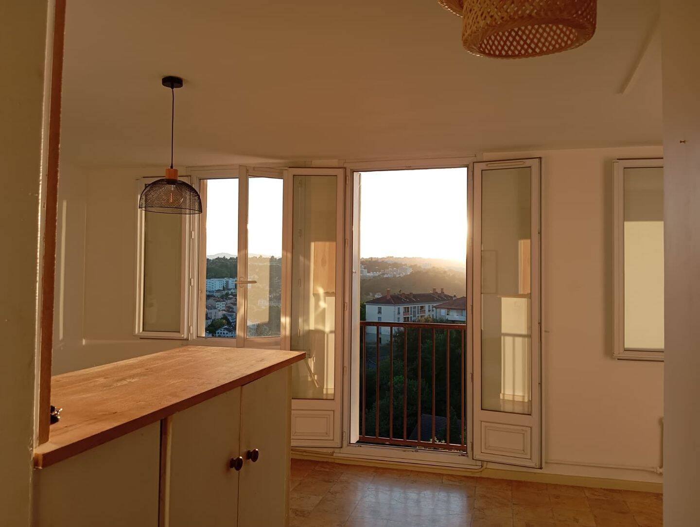 Appartement 3 pièces 66 m² · à Oullins-Pierre-Bénite · 65,6 m² · 1 050 €/mois