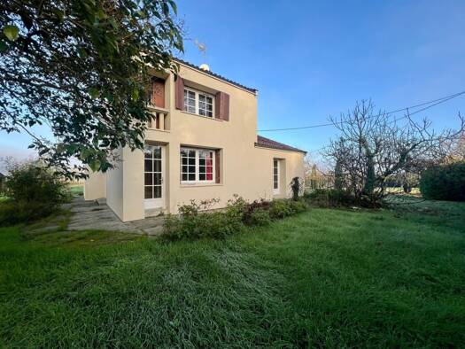 Maison à vendre 160 000 € 4 pièces 3 chambres 109 m² 4 646 m² de terrain Cassaigne 32100