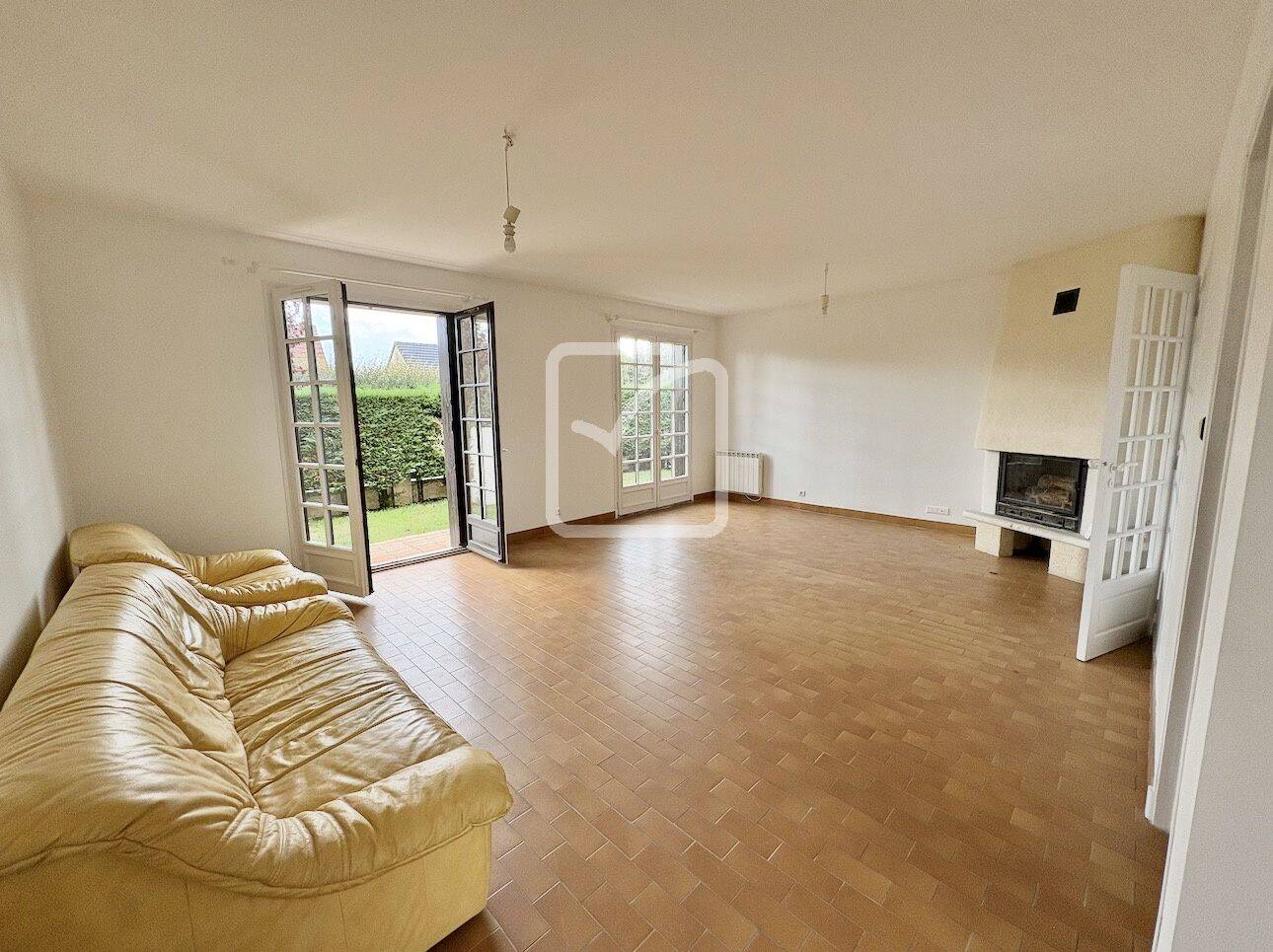 Maison 4 pièces 101 m² · à Saint-Pantaléon-de-Larche · 101 m² · 197 000 €