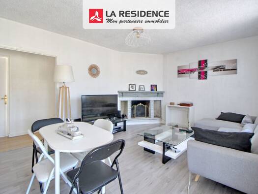 Appartement à vendre 199 000 € 5 pièces 4 chambres 79 m² Étage 1/2 Val Joyeux Villepreux 78450